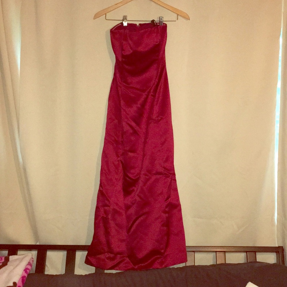 Nicole Miller strapless prom dress